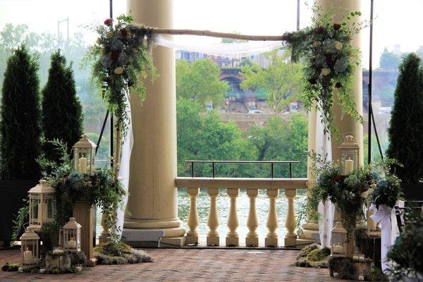 Wedding ceremony arch