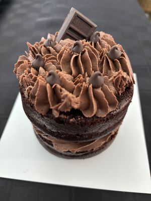 Chunk Chocolatey Chip Cake