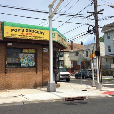 Pop's Grocery & Deli