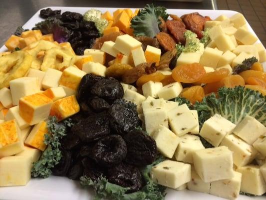 Cheese & Dried Fruit Platter