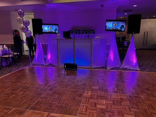 Lighting that matches your event, TVs and much more !!!