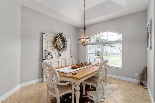 Bird island, Lake Weir, Florida canal home dining room.