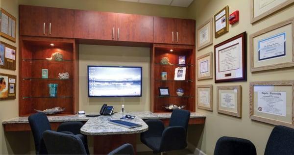 Consultation room. Photography by Steven P. Widoff, Incisal Edge Magazine