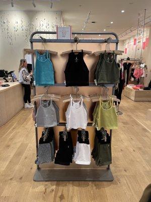 Performance tanks/bras