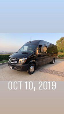 2918 Mercedes 3500 luxury executive sprinter van