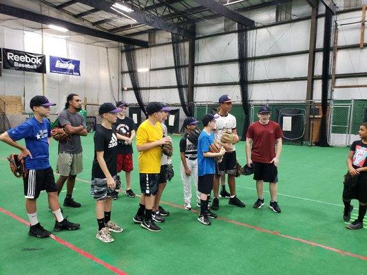 Gold Glove every Friday Nights. Clinic is run by Former MLB Pro Onix Mercado who shares his vast knowledge with his athletes.