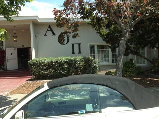 Alpha Omicron Pi