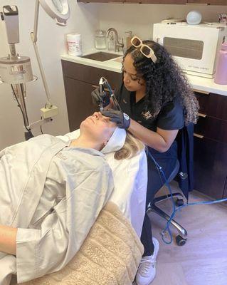 HydraFacial:
 improves the skin tone and texture
hydrates and brightens the skin and gives a plump and clear complexion
 and more!