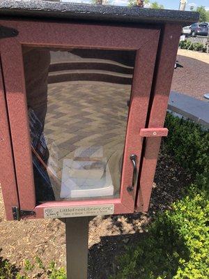 Little brown library in Veranda shopping center.