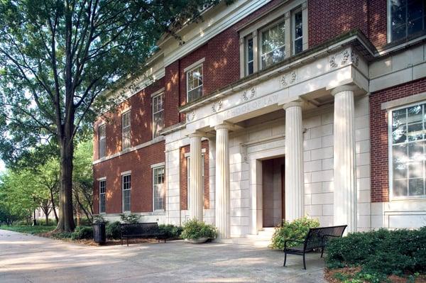 Hirsch Hall at the University of Georgia School of Law.