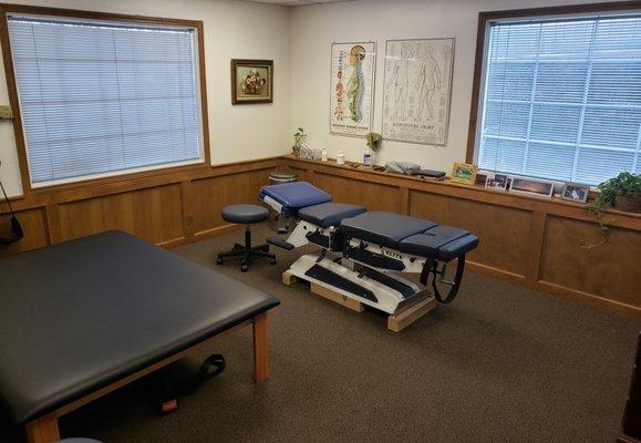 One of our chiropractic treatment rooms.