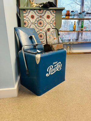 Cool vintage cooler