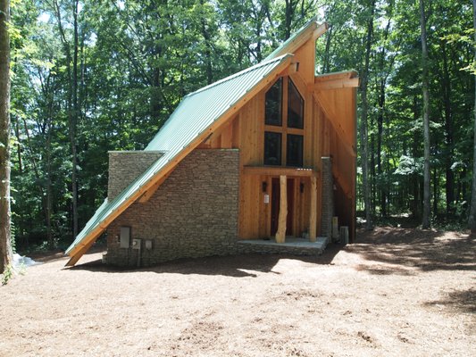 Mountain Cabin. Modern Organic Architecture. Tennessee.