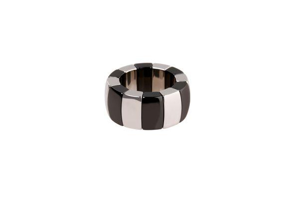 Roberto Demeglio Aura ring with alternating black ceramic and white gold coated ceramic