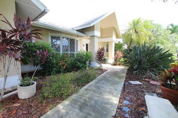 If a spacious Fort Myers pool home is what you seek, then look no further. This 2400 square foot 3 bedroom, 2 bathroom home i...