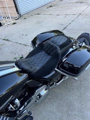 Motorcycle seat