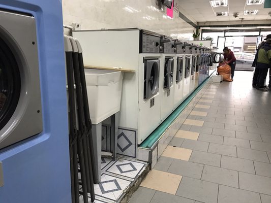 Coney West Laundromat