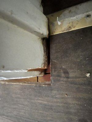 Can not cut laminate to fit under door trims