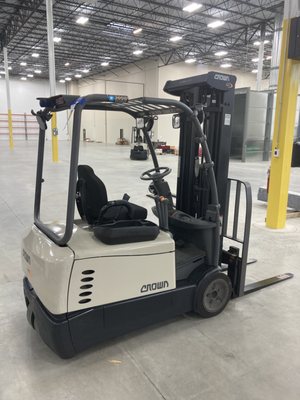 Crown SC Forklift, 3-wheel Counterbalance