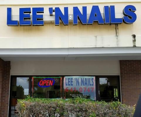 Lee' N Nails