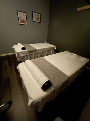 5-8-2022 Couples massage room