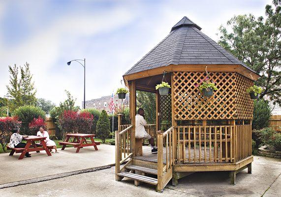 Gateway Foundation Gazebo at our Chicago Kedzie location