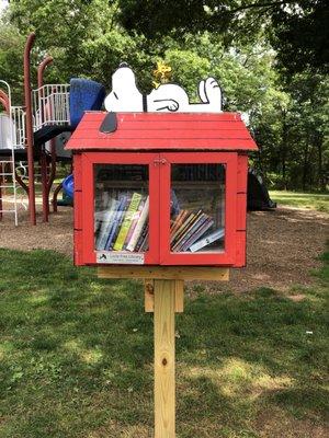 Cute Snoopy little free library