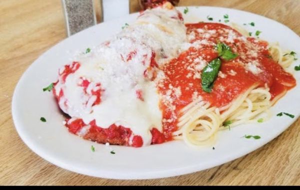 Chicken Parmigiana over Spaghetti Platter