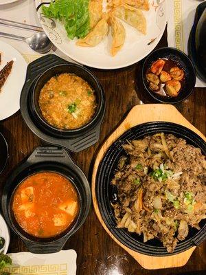 Chadol-gui(beef brisket thin sliced) Kimchi jjigae, fried mandoo, gang dwenjang