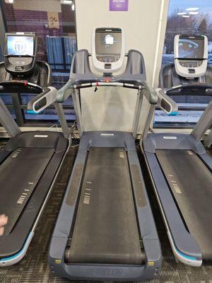 This treadmill has been broken for over 6 months