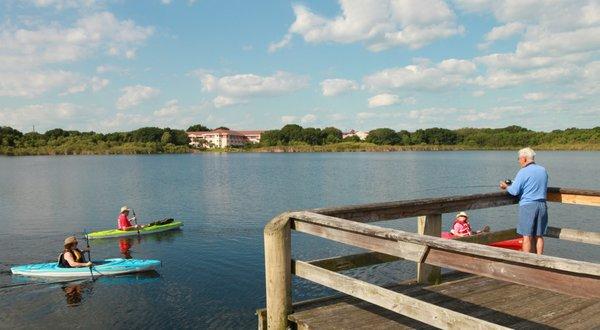 Fishing and kayaking on Arbor Lake