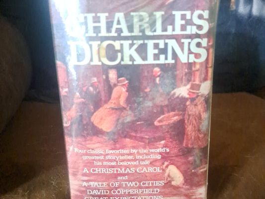 Brand new sealed 5 book set of the fame acclaimed Charles Dickens books.