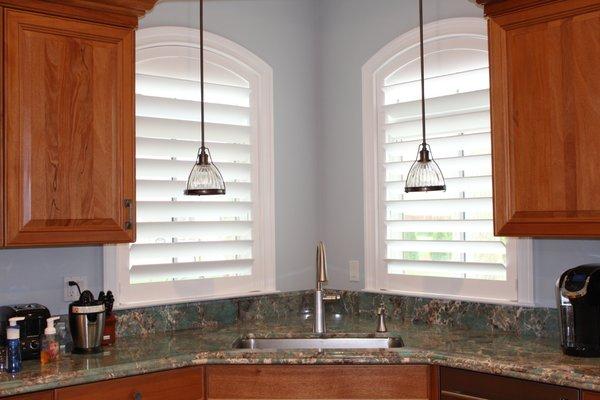 S & H Blinds & Floors