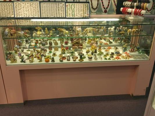 largest selection of trinket boxes, wish to collect all, absolutely stunning!