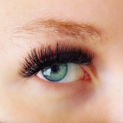 Mega Volume Lash Extensions