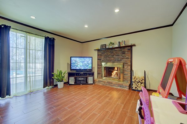 Exposed brickwork working fireplace