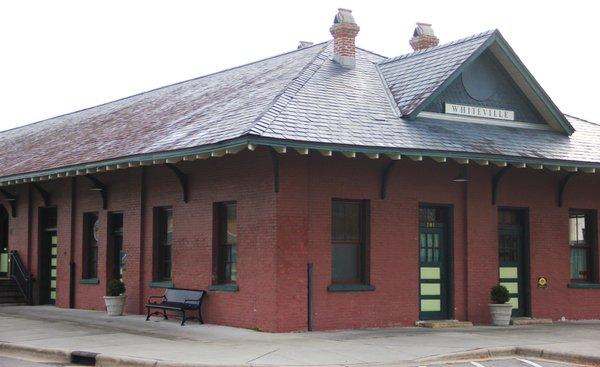 Vineland Station Depot is an historic event venue located in downtown Whiteville, N.C. Perfect for wedding, receptions & meetings.