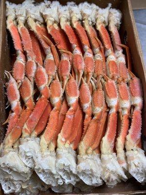 Fresh Snow crabs for cooking