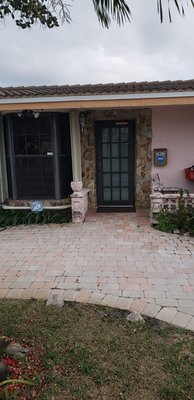 Single French door with colonial grids