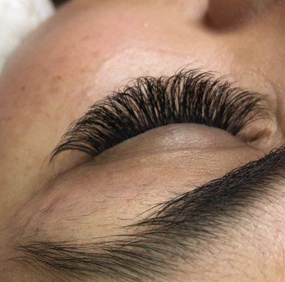 After - Volume Lashes