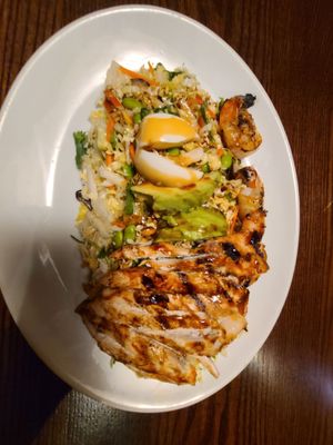 Cobb salad with shrimp and chicken