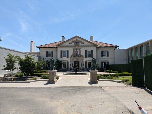 Grosse Pointe War Memorial