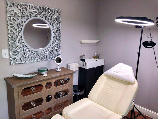 Our dedicated permanent makeup room, where all the Microblading & Shading magic happens!