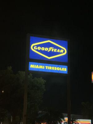 Miami Tiresoles