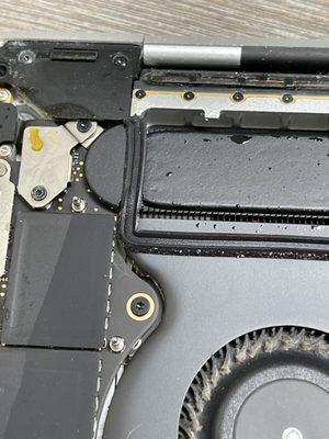 Fixing Macbook pro water damaged