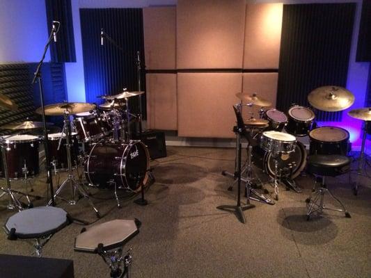 The Drum Room at DrumWorks School of Music. Offering the best in drum, guitar and bass instruction to the Lehigh Valley, PA.