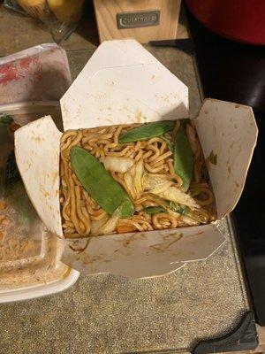 Vegetable lo mein