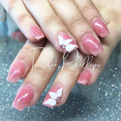 Acrylic dip powder extensions with 3D flower accent nails!