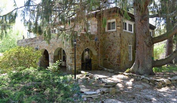 Outside view of Stone Arches Bed and Breakfast, LLC