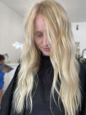 Full balayage blonde